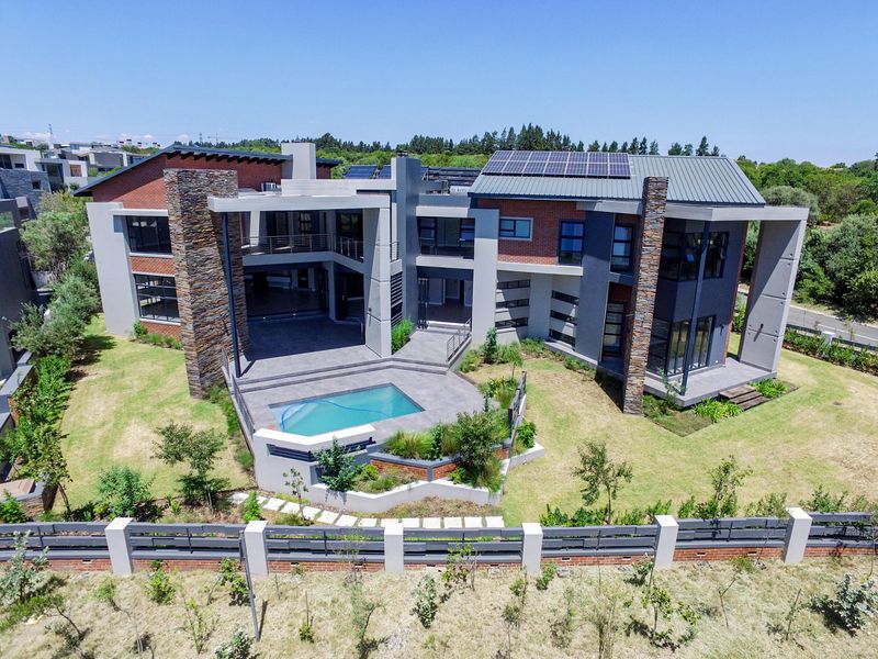 Exquisitely designed 5-bedroom home for sale in the exclusive Lakes area of Steyn City.