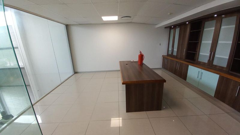 AAA Grade office to rent in Brackengate business park