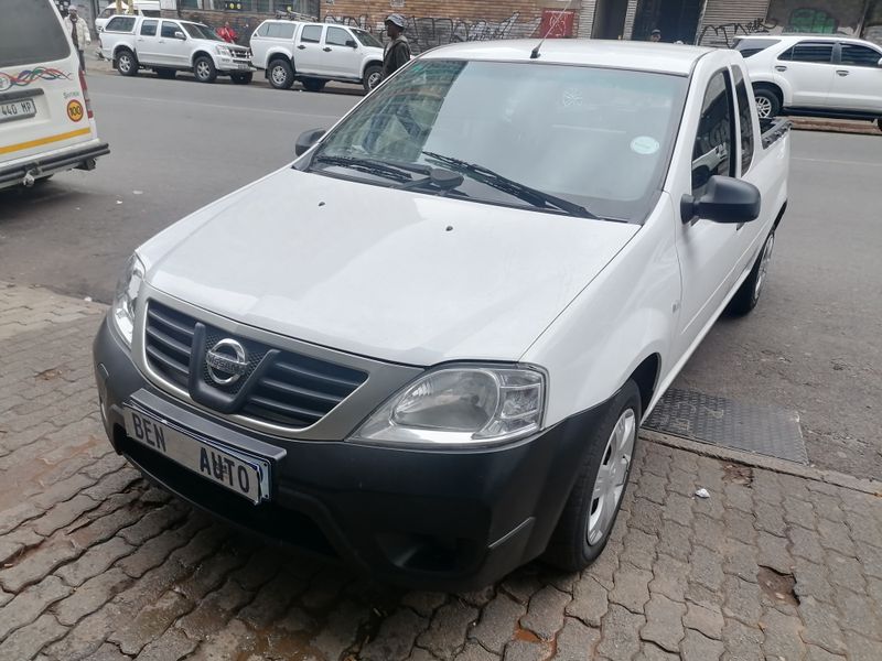 2016 Nissan NP200 1.6 S 16V, White with 98000km available now!