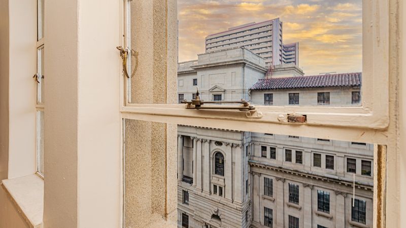 2 Bedroom apartment in Johannesburg Central To Rent