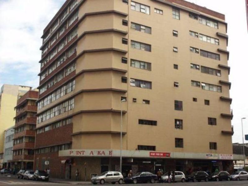 1.5 Bedroomed Flat in Point Parkade