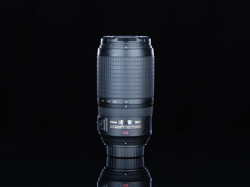 **CLEARANCE SALE** Nikon AF-S VR ZOOM-NIKKOR 70-300mm f/4.5-5.6G IF-ED Lens