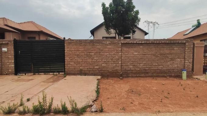 3 Bedroom with 1 Bathroom House For Sale Gauteng