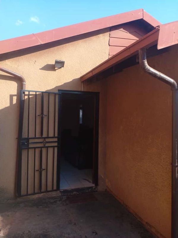House for sale in katlehong