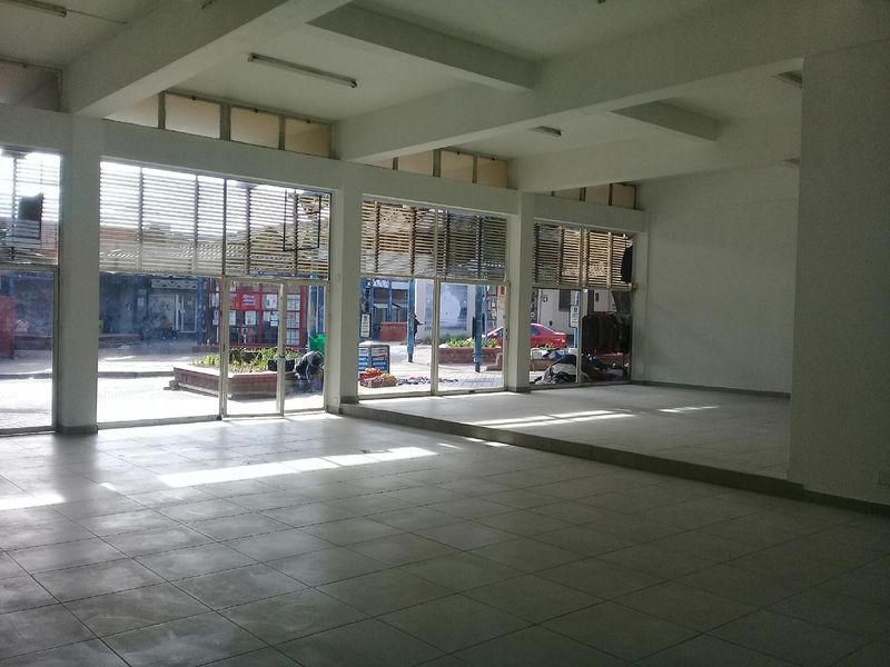 Prime Retail space to let in City center