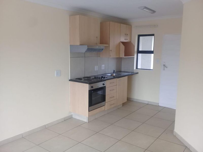 Apartment in Lakefield, Benoni -  Sectional Title ONLY R 592 500