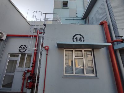 Storage unit / Office in Secure Park