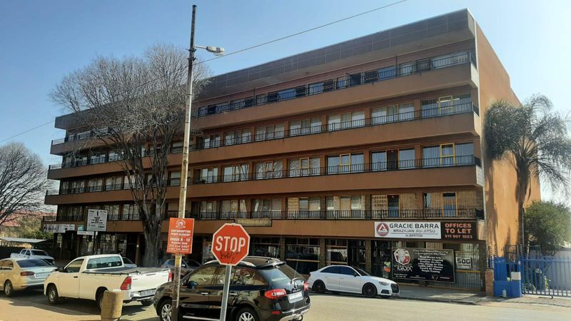 Perfectly located commercial building for sale in Alberton