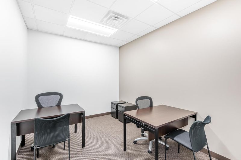 All-inclusive access to professional office space for 3 persons in Regus The Village Mall