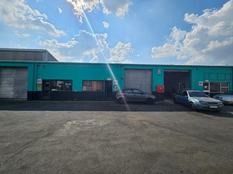Mini warehouse to let, Steeledale