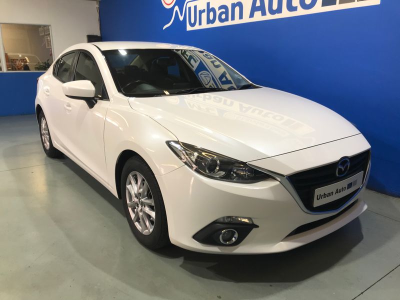 2015 Mazda Mazda3 1.6 Dynamic 4-Door, White with 162000km available now!