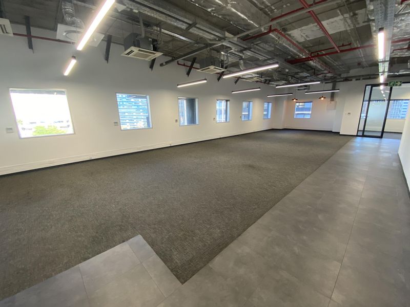 270m2 Office TO LET in Secure Building in Foreshore, Cape Town