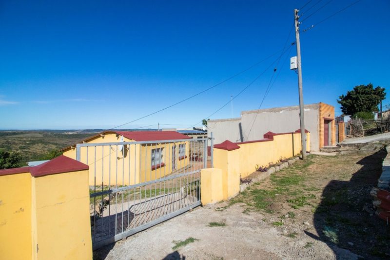 2 Bedroom House For Sale in Mdantsane Nu 5