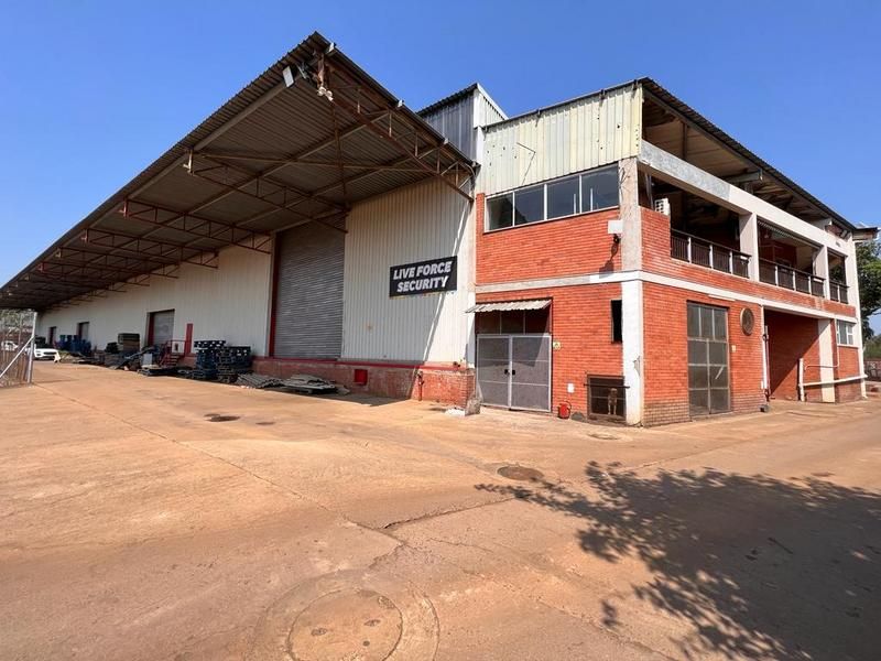 9370 SQM FACTORY TO LET TO LET IN PENTRICH