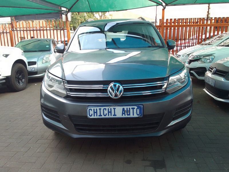 Grey Volkswagen Tiguan 1.4 TSI BMT Trend &#43; Fun 4x2 (110kW) with 97000km available now!