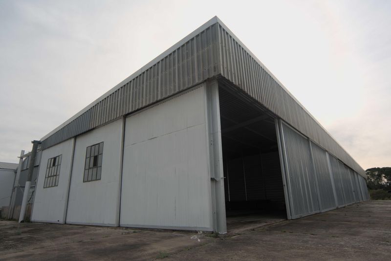 Small hangar for storage or a workshop for sale incl runway access