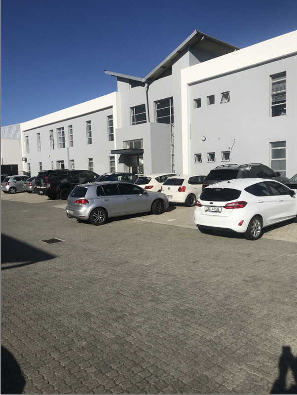 Commercial space to Let in Capricorn Park