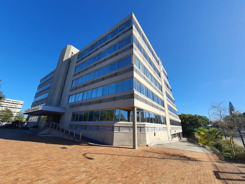 MODERN 290SQM A-GRADE OFFICE WITH AMPLE NATURAL LIGHT TO RENT IN HOWARD TERRACES, PINELANDS