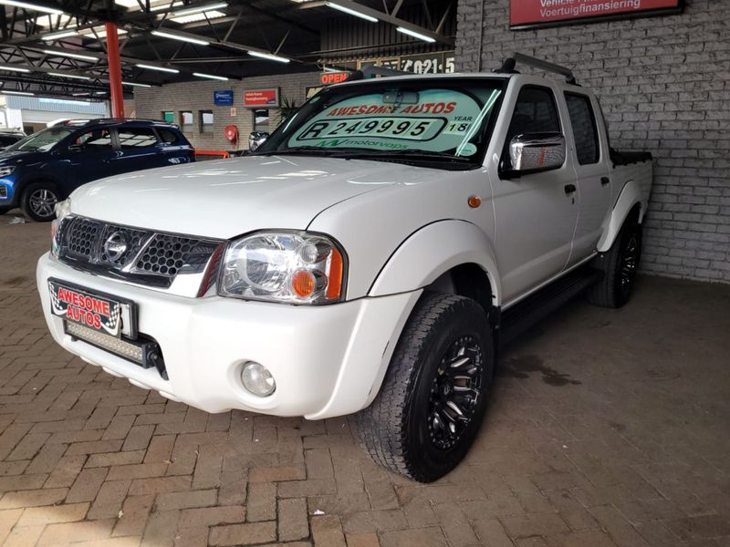 White Nissan NP300 Hardbody 2.4 Hi-Rider D/Cab with 77797km available now!