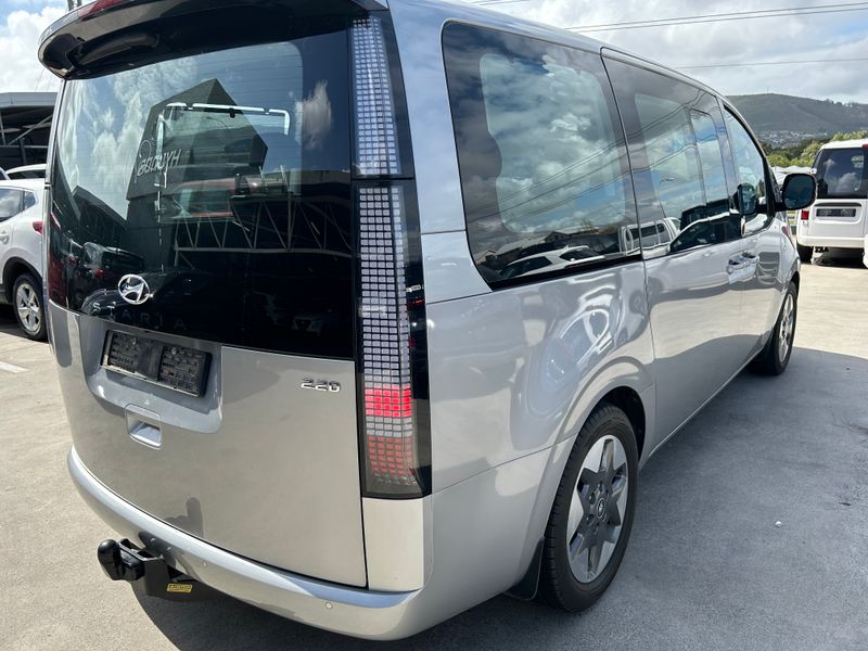 2022 Hyundai Staria MY21.11 2.2D Elite 9 Seater AT for sale!