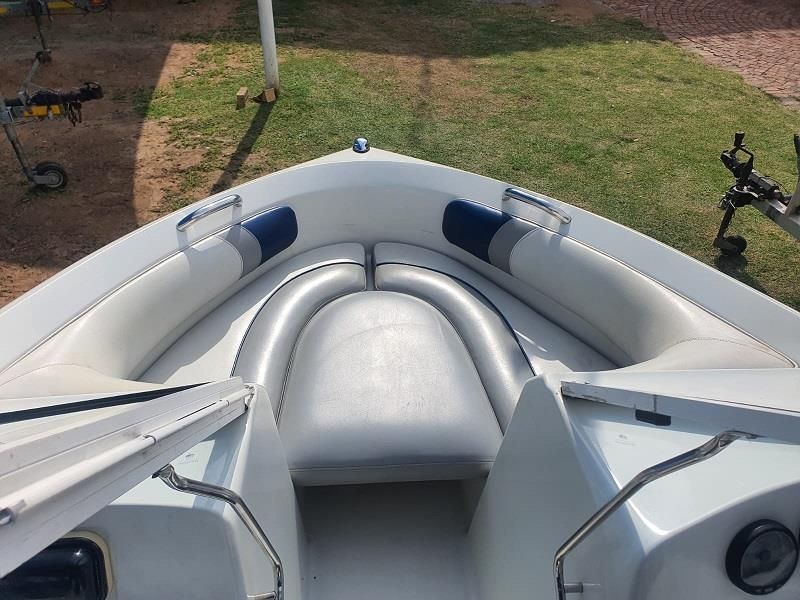 AVALANCHE 170 WITH 115HP MERCURY OUTBOARD MOTOR.