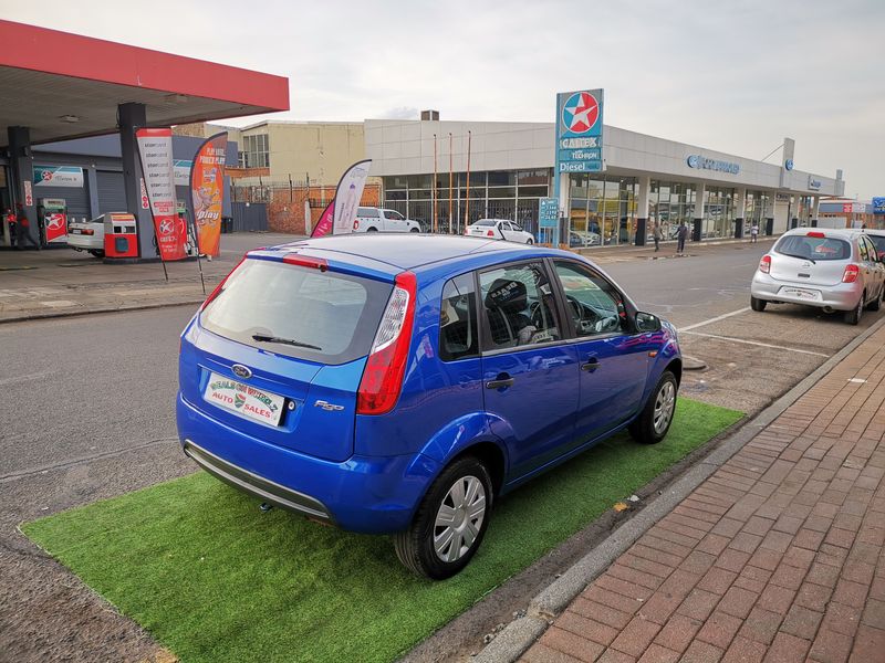 2015 Ford Figo 1.4 Ambiente - Only 120 000km