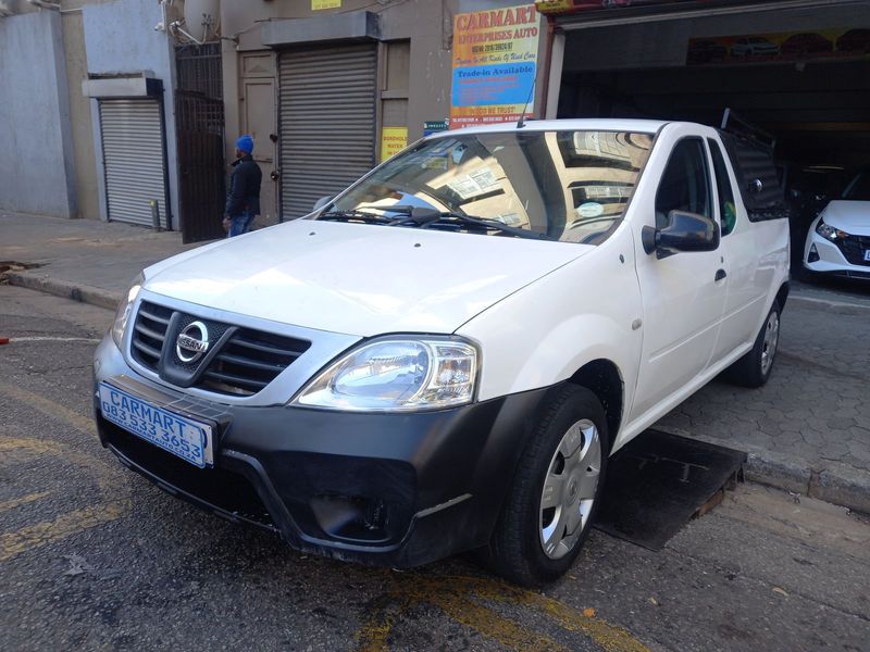 2015 Nissan NP200 1.6 8V A/C for sale!