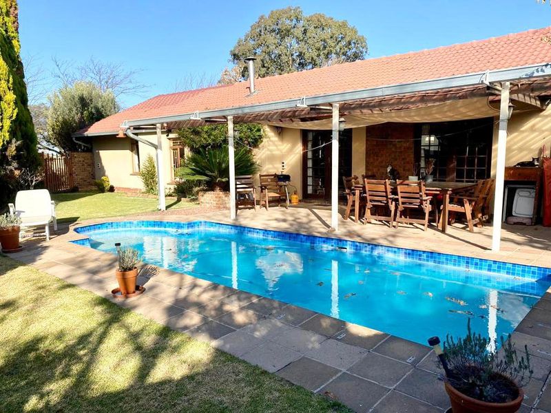 Three bedroom home for sale in Secunda, good location