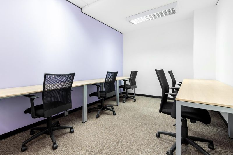 All-inclusive access to coworking space in Regus Uni Park