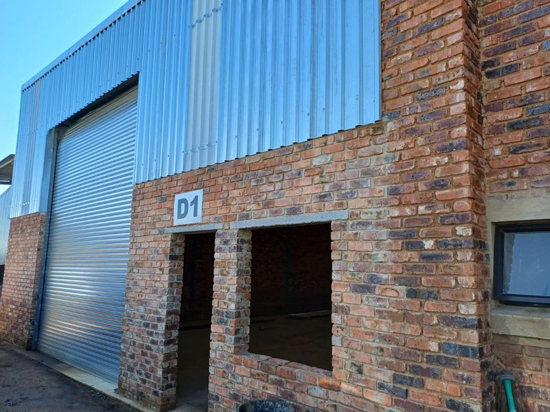 452 m2 INDUSTRIAL SPACE AVAILABLE IMMEDIATELY! CAN BE INCREASED TO 1 600 m2.