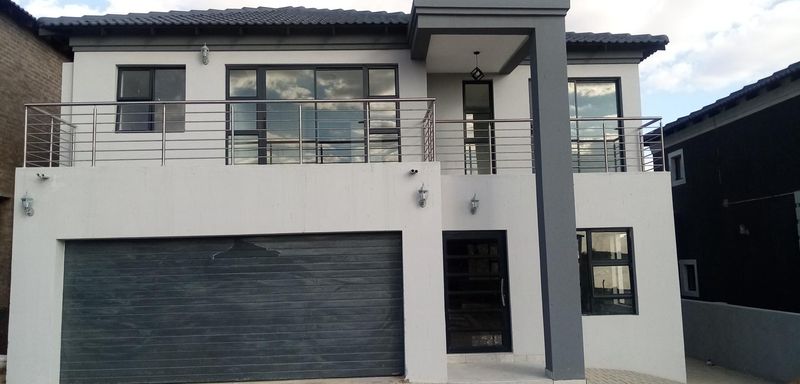 Brand new 3 bedroom house for sale in Wildtuin park