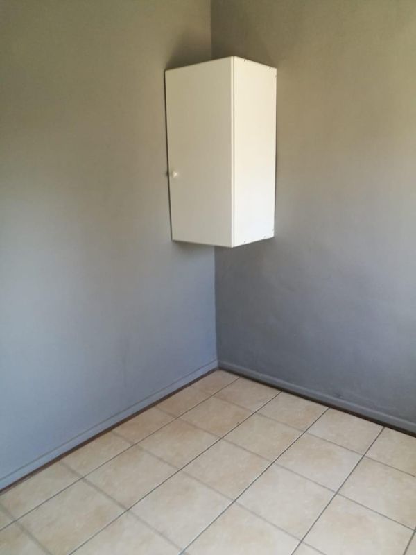 GardenCottage in Roodepoort To Rent