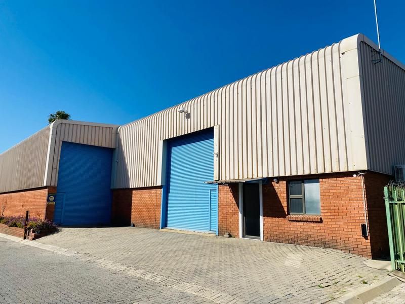 16 th ROAD: WAREHOUSE SPACE / MANUFACTURING / DISTRIBUTION CENTRE TO LET IN MIDRAND!