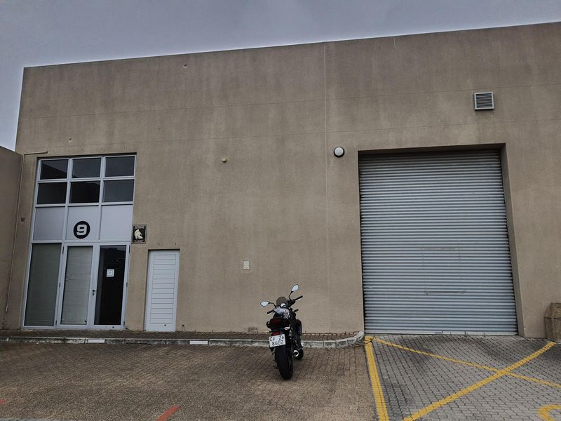 535m2 WAREHOUSE TO LET IN BRACKENFELL