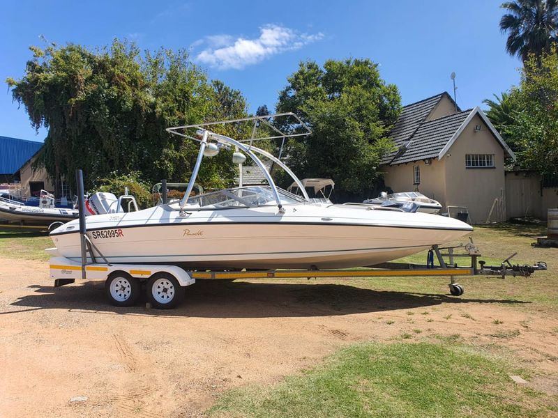 PANACHE 2150LX WITH 200HP MARINER OUTBOARD MOTOR.