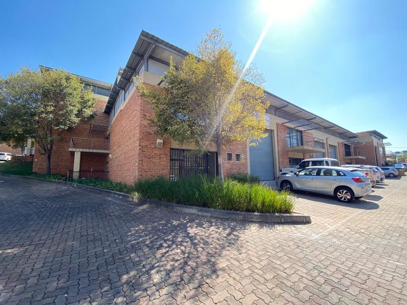 Barbeque Terrace | Upmarket mini unit to let in Midrand