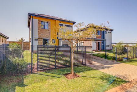 House in Lotus Gardens For Sale