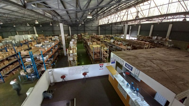 Prime warehouse with massive yard to rent in Stikland industrial