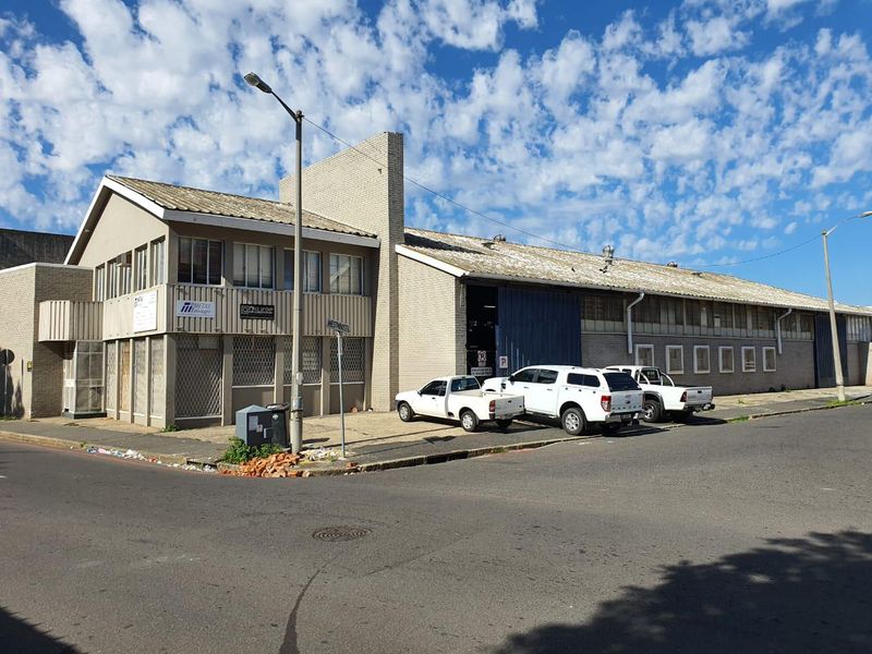 1000SQM WAREHOUSE AVAILABLE TO LET ON WESTMINSTER ROAD IN SALT RIVER