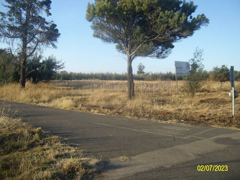 A  VACANT LAND OF 3.6 HECTARS AT APPLE ORCHARDS,VERY WELL LOCATED PLOT