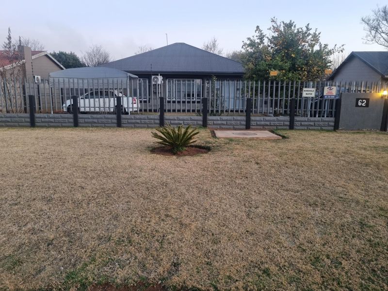 4 Bedroom House For Sale in Three Rivers