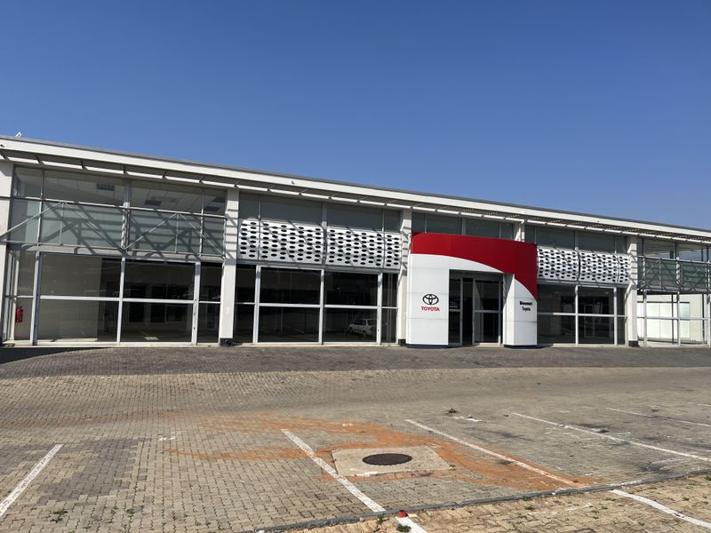 4912m² Industrial To Let in Weltevreden Park at R100.00 per m²
