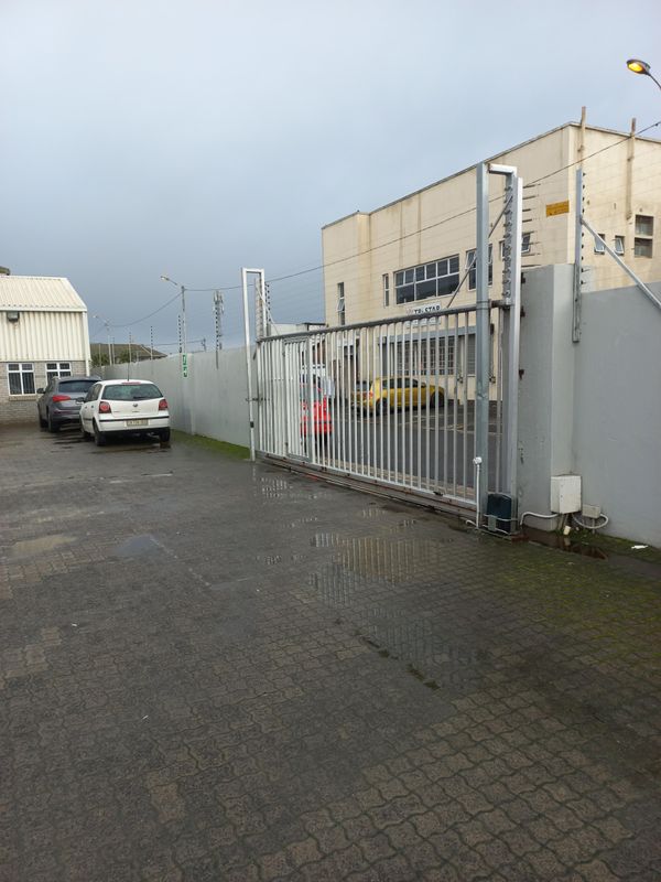 120m² Industrial To Let in Maitland at R79.00 per m²