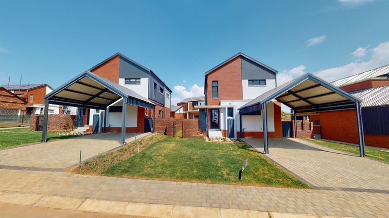 House in Bloubosrand For Sale