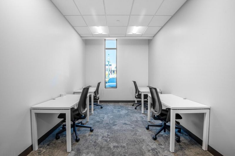Access professional office space in Regus Links Office Park