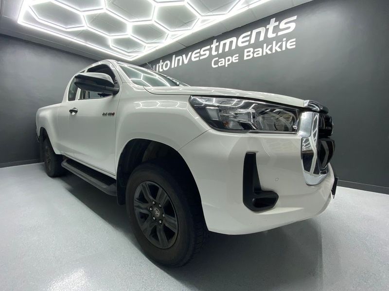 2022 TOYOTA HILUX 2.4 GD-6 RB RAIDER P/U E/CAB