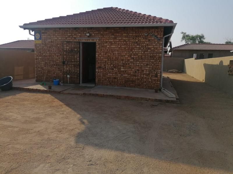 House for Rent in Lufhereng, Protea Glen