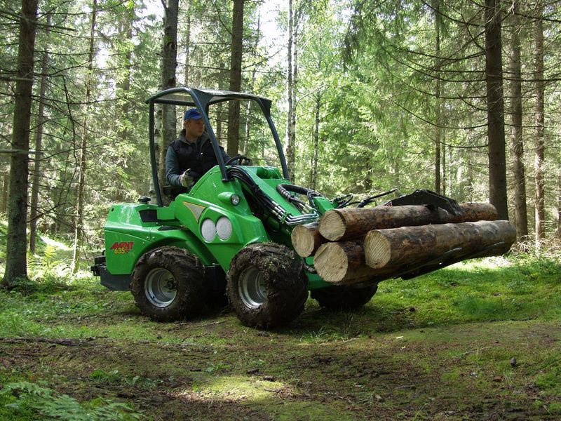 Avant 630 Mini loader Digger Tractor Excavator Trencher Forklift Articulated Kubota driven