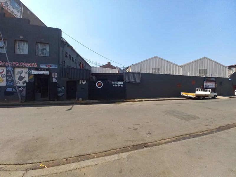 Stand alone building for sale in North Doornfontein