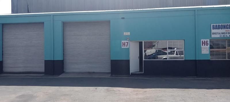 Versatile Warehouse Unit with Office Space for Rent in Secure Steeledale
